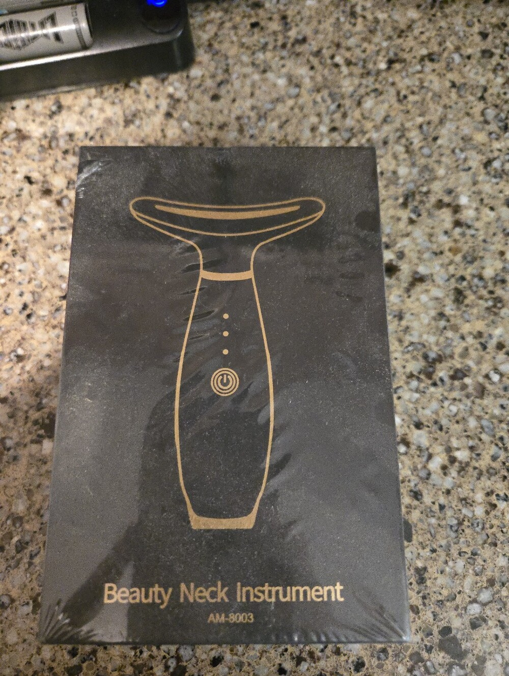 Beauty Neck Instrument - Black and Gold Box